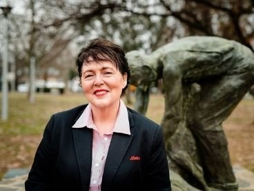 Profile photo of Dianne Gregory